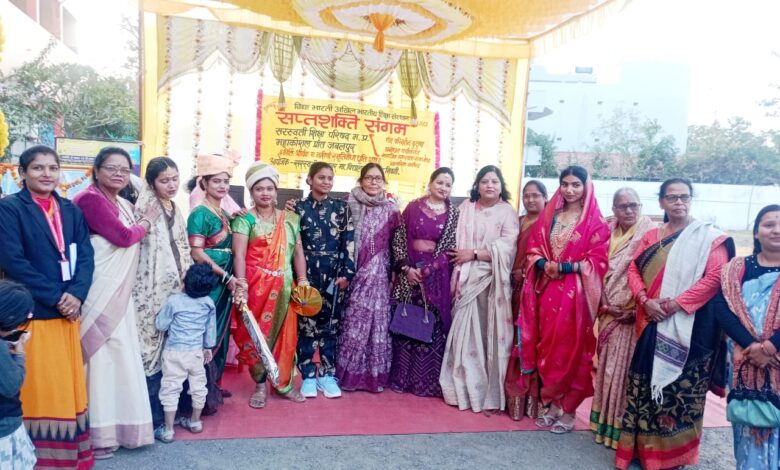 सरस्वती शिशु मंदिर सिवनी में सप्तशक्ति संगम मातृशक्ति सम्मेलन में सांस्कृतिक प्रस्तुति और दीप प्रज्वलन