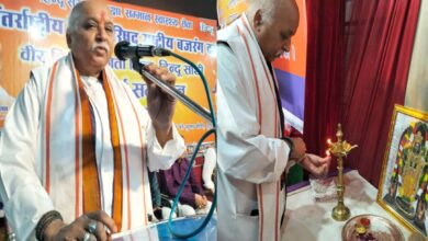 मध्य प्रदेश के सिवनी जिले के बारापत्थर स्थित राशि लॉन में आयोजित कार्यक्रम में हिंदू हेल्पलाइन एवं अन्य सामाजिक संगठनों से जुड़े डॉ. प्रवीणभाई तोगड़िया ने अपने संबोधन में हिंदू समाज की सुरक्षा, समृद्धि, स्वास्थ्य और संगठन को लेकर कई बिंदुओं पर जोर दिया।