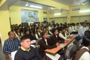 सिवनी में निःशुल्क जेईई और नीट कोचिंग लॉन्च कार्यक्रम का दृश्य