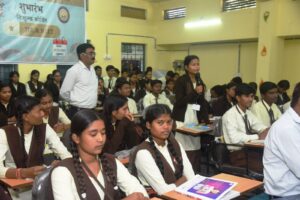 सिवनी में निःशुल्क जेईई और नीट कोचिंग लॉन्च कार्यक्रम का दृश्य