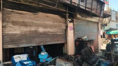 “सिवनी आगजनी घटना में बाहुबली चौक दुर्गा एजेंसी की दुकान में लगी भीषण आग”