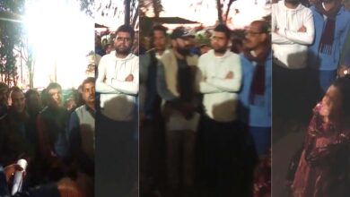 बीईओ प्रकाश कालंबे के 15 वर्षों से पदस्थ रहने के विरोध में शिक्षकों ने तहसील कार्यालय पहुंचकर ज्ञापन सौंपा