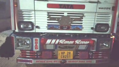 कंडीपार धान उपार्जन केंद्र सिवनी में रात के समय ट्रक से धान उतारे जाने का मामला