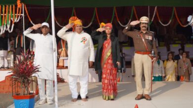 स्टेडियम ग्राउंड सिवनी में 77वें गणतंत्र दिवस समारोह के दौरान ध्वजारोहण, परेड और सांस्कृतिक प्रस्तुतियां