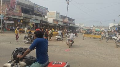 Barghat old bus stand barricading protest by traders and citizen