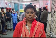 मंडला जिला अस्पताल में डॉक्टरों की लापरवाही के आरोप के बाद हंगामा