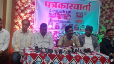 “बच्चा गैंग” फिल्म के कलाकार और निर्माता प्रेस वार्ता के दौरान, छिंदवाड़ा