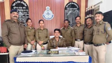 चांद थाना पुलिस द्वारा बच्ची की हत्या की आरोपी मां को गिरफ्तार करते हुए