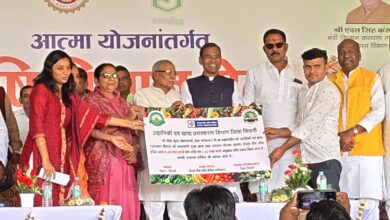 Seoni MLA Dinesh Rai Munmun participated in Krishi Vigyan Mela and Cricket Premier League closing ceremony