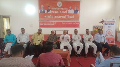 मध्यप्रदेश बजट 2026-27 पर सिवनी में आयोजित भाजपा पत्रकार वार्ता में पूर्व सांसद डॉ. ढालसिंह बिसेन संबोधित करते हुए