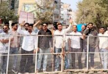 Chhindwara traffic problem protest by Nagar Yuva Congress workers submitting memorandum