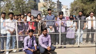 "जल्दबाजी में कॉपियां चेक को लेकर एनएसयूआई का विरोध, छिंदवाड़ा कॉलेज"