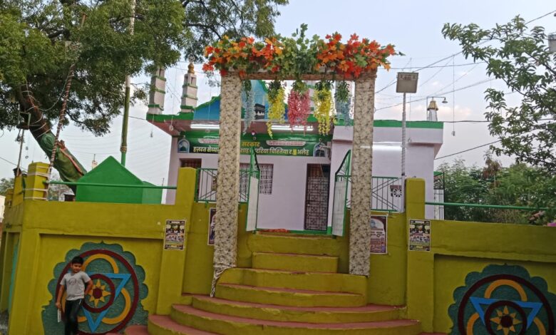 सिवनी उर्स कार्यक्रम 2026 - सिवनी में उर्स कार्यक्रम के दौरान दरगाह में कव्वाली और सूफियाना कलाम का आयोजन