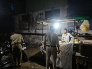 सिवनी पुलिस कार्रवाई - अवैध शराब बेचते आरोपी गिरफ्तार