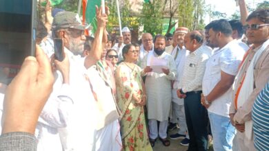 सिवनी गेहूं खरीदी धरना- कांग्रेस का प्रदर्शन,राज्यपाल के नाम ज्ञापन