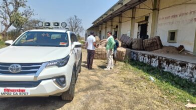 विधायक दिनेश राय मुनमुन ने उपार्जन केंद्र सिवनी का निरीक्षण किया, अव्यवस्थाओं पर जताई नाराजगी