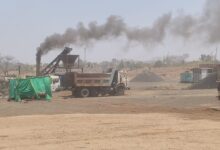 बिछिया डामर प्लांट से निकलता जहरीला धुआं