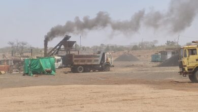 बिछिया डामर प्लांट से निकलता जहरीला धुआं