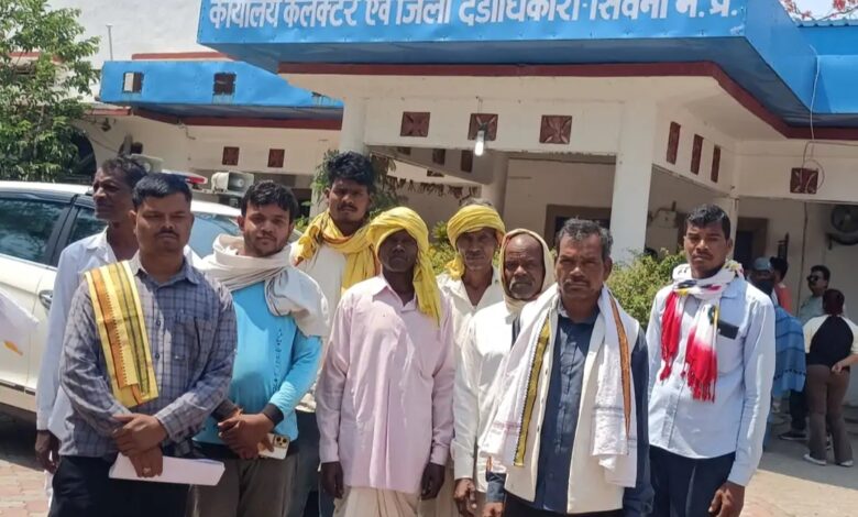 गुनगुन जलाशय बांध सिवनी में किसानों का विरोध प्रदर्शन