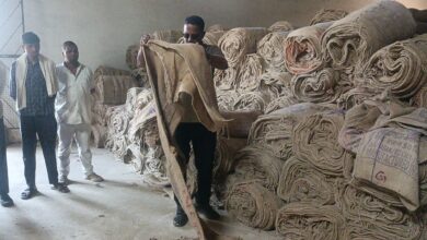 बघराज उपार्जन केंद्र निरीक्षण करते विधायक दिनेश राय मुनमुन