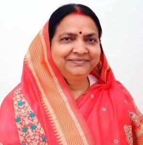 नारी शक्ति वंदन अधिनियम पर बयान देतीं भाजपा जिलाध्यक्ष मीना बिसेन सिवनी