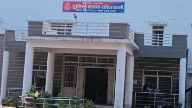 सिवनी में अवैध शराब तस्करी के दौरान जब्त 121 पेटी बीयर और पिकअप वाहन