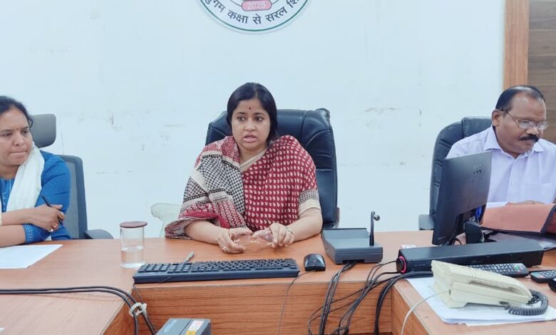 उपार्जन समिति बैठक - सिवनी में कलेक्टर नेहा मीना की अध्यक्षता में उपार्जन समिति की बैठक आयोजित