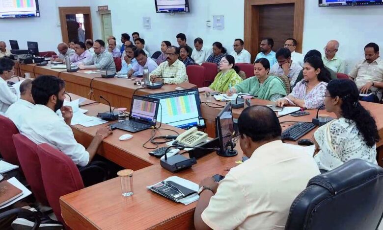 सिवनी कलेक्ट्रेट समय सीमा बैठक