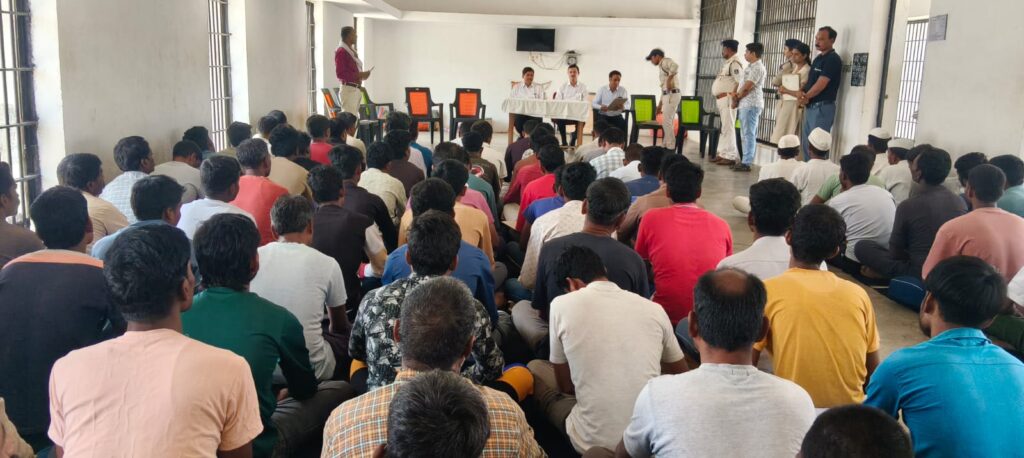उपजेल लखनादौन का निरीक्षण करते प्रधान जिला एवं सत्र न्यायाधीश सतीश चन्द्र राय