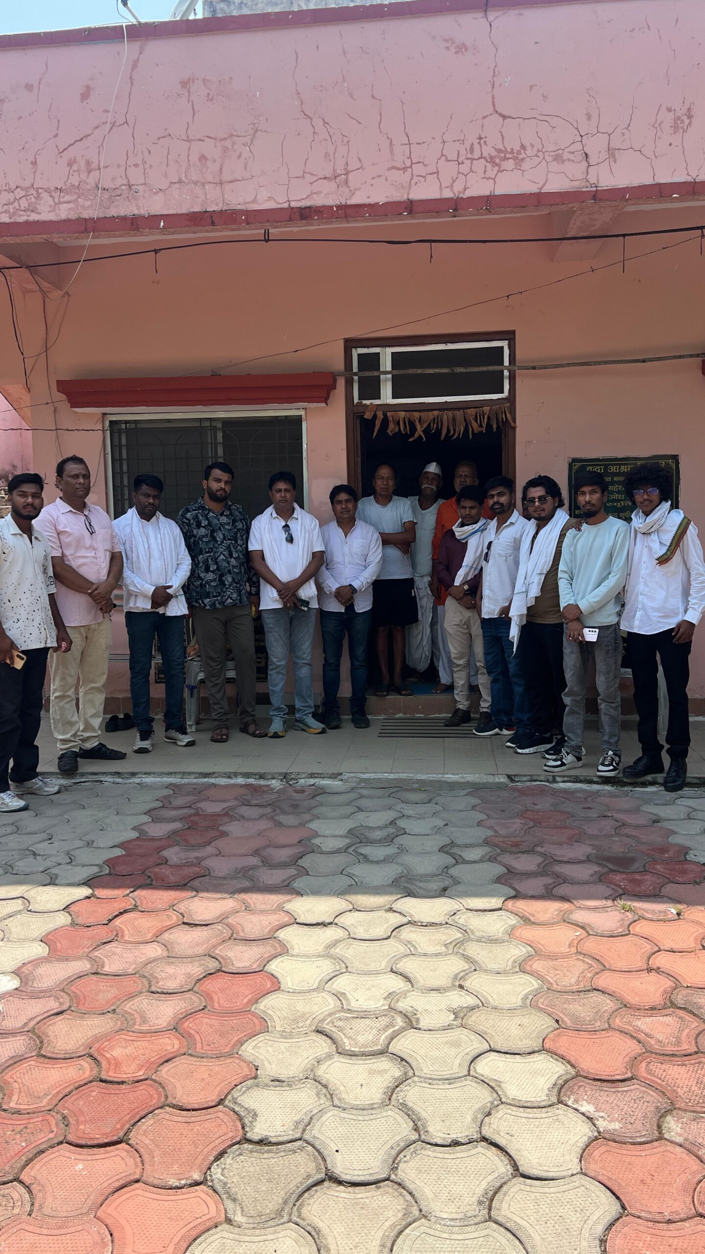 वृद्धाश्रम में फल वितरण कार्यक्रम सिवनी