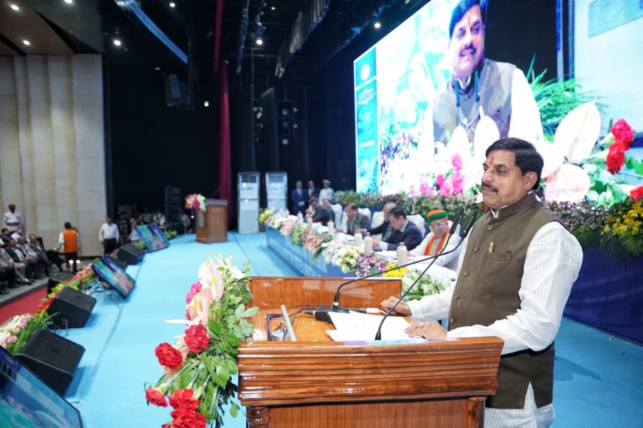 एमपी हाईकोर्ट डिजिटल प्लेटफॉर्म लॉन्च कार्यक्रम में मुख्यमंत्री मोहन यादव और सीजेआई सूर्यकांत