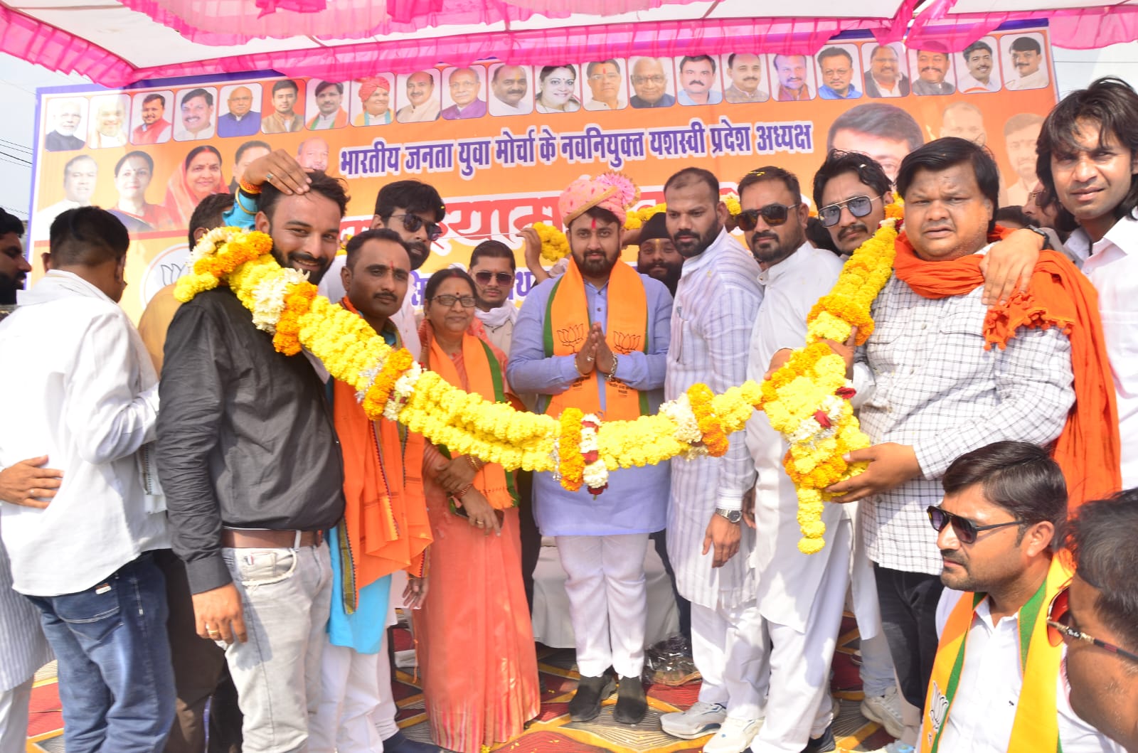 भाजयुमो प्रदेश अध्यक्ष श्याम टेलर का सिवनी में भव्य स्वागत करते भाजपा युवा मोर्चा कार्यकर्ता
