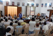 सिवनी इंदिरा भवन में कांग्रेस कार्यकर्ताओं को संबोधित करते राजेन्द्रपाल गौतम
