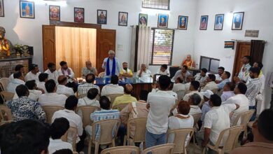 सिवनी इंदिरा भवन में कांग्रेस कार्यकर्ताओं को संबोधित करते राजेन्द्रपाल गौतम