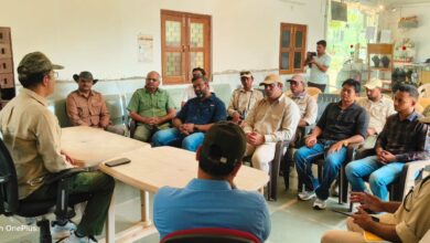कान्हा टाइगर रिजर्व में वन अधिकारियों और लाज एसोसिएशन की बैठक