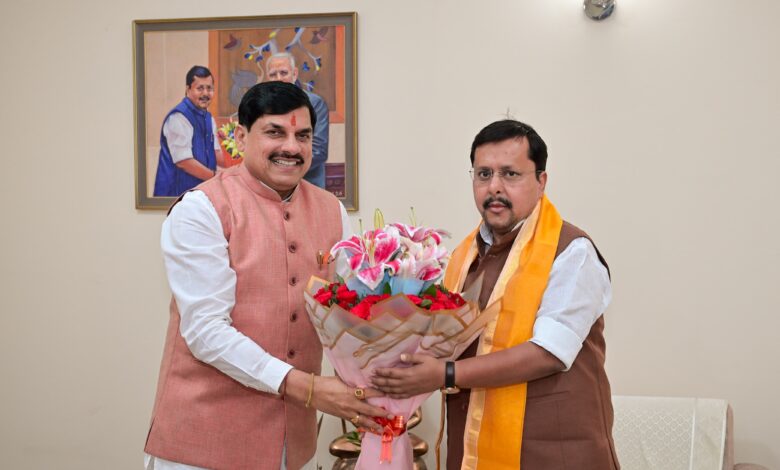 दिल्ली में भाजपा राष्ट्रीय अध्यक्ष नितिन नवीन से मुलाकात करते मुख्यमंत्री डॉ. मोहन यादव