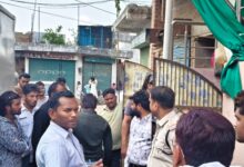 सिवनी में अवैध बूचड़खाने पर कार्रवाई करती कोतवाली पुलिस टीम