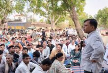 रीवा जन चौपाल टिकुरी गांव कलेक्टर - 42 अधिकारियों के साथ कलेक्टर पहुंचे गांव