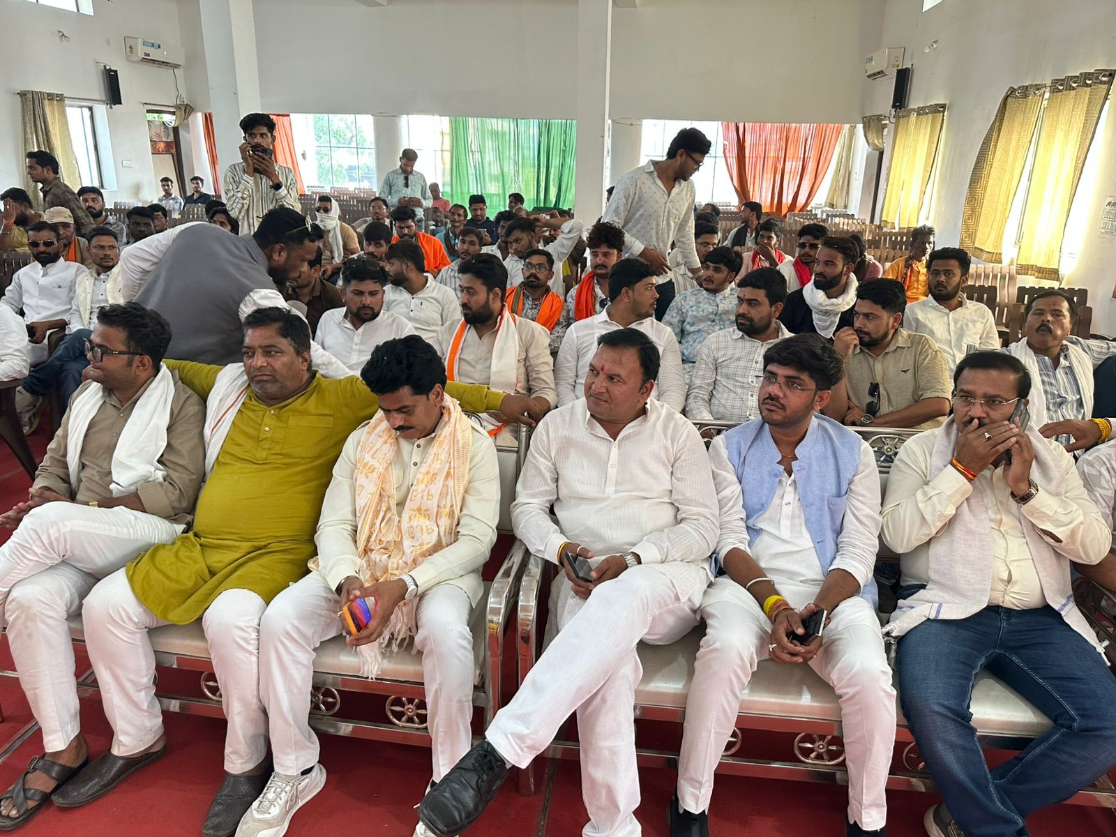 भाजयुमो प्रदेश अध्यक्ष श्याम टेलर का सिवनी में भव्य स्वागत करते भाजपा युवा मोर्चा कार्यकर्ता