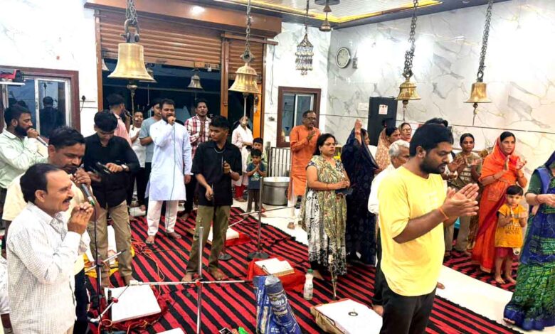 सिवनी के सिद्धपीठ श्री ज्वाला देवी मंदिर में आयोजित 144वां संगीतमय सुंदरकांड एवं हनुमान चालीसा पाठ