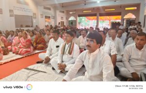 छपारा में सदगुरु कबीर प्राकट्य महोत्सव के दौरान प्रवचन देते कबीर दर्शनाचार्य परम पूज्य गुरुदेव श्री रामजीवन शास्त्री साहेब जी