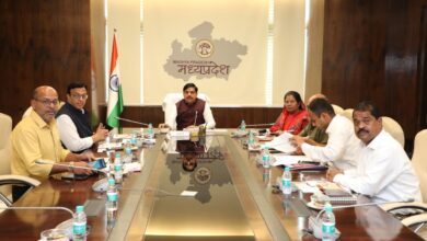पानी की आपूर्ति सर्वोच्च प्राथमिकता, किसी भी क्षेत्र में न हो कमी : सीएम डॉ. मोहन यादव | Dainik Yashonnati मुख्यमंत्री डॉ मोहन यादव मंत्रालय में लोक स्वास्थ्य यांत्रिकी विभाग की समीक्षा बैठक में पेयजल आपूर्ति और जल जीवन मिशन की प्रगति की जानकारी लेते हुए
