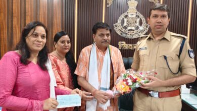 “सिवनी कोतवाली पुलिस द्वारा 8 घंटे में खोया बैग और सोना बरामद”