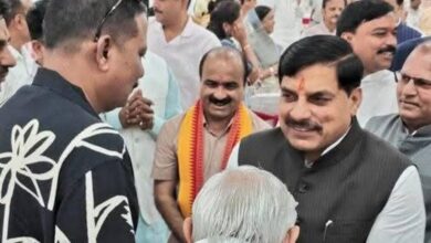 विधायक दिनेश राय मुनमुन विधायक दल की बैठक