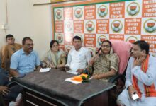 पवन पाटीदार के आगमन को लेकर बैठक करते भाजपा पदाधिकारी