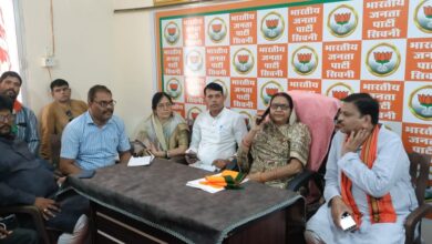 पवन पाटीदार के आगमन को लेकर बैठक करते भाजपा पदाधिकारी