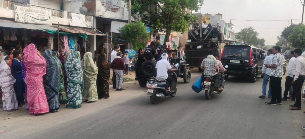 भोमा में स्वागत रैली के दौरान इंटरनेशनल यूथ गेम खिलाड़ी यश चंद्रवंशी का सम्मान