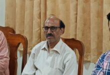 एडीएम कोर्ट के रीडर को 20 हजार रुपये रिश्वत लेते लोकायुक्त ने दबोचा | Dainik Yashonnati 20 हजार रुपये रिश्वत लेते गिरफ्तार रीडर माधव प्रसाद तिवारी