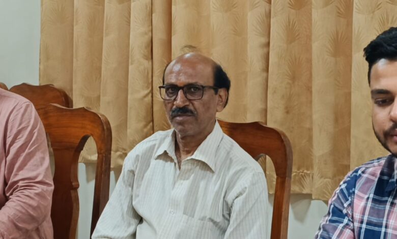 20 हजार रुपये रिश्वत लेते गिरफ्तार रीडर माधव प्रसाद तिवारी