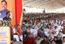 महिदपुर में कार्यक्रम के दौरान कांग्रेस पर निशाना साधते मुख्यमंत्री डॉ. मोहन यादव
